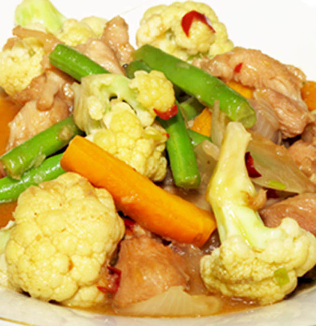 Chicken Cauliflower Peas Oyster Sauce