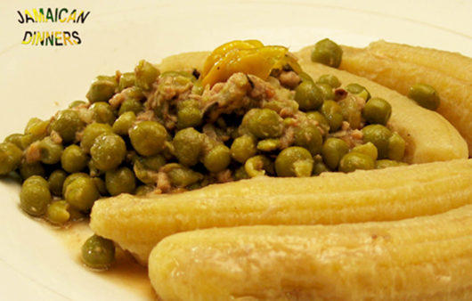 Tuna and green peas stew